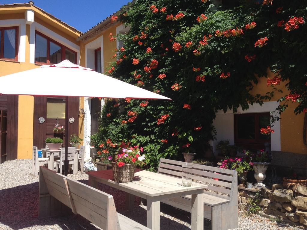 Maspitra B&B Besalú Cameră foto